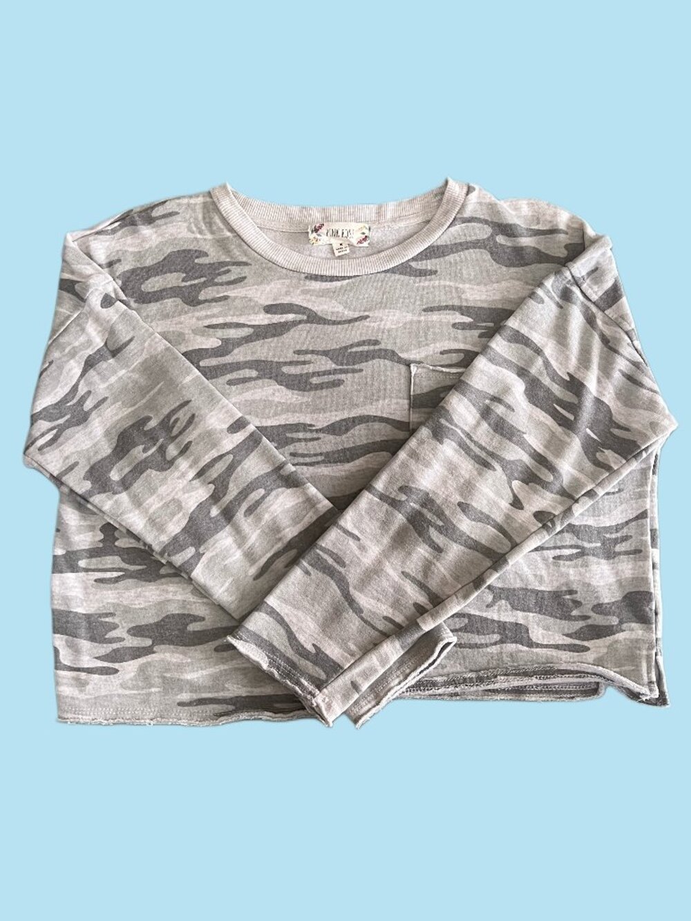 Pink Rose Gray Camo Cropped Sweatshirt Size M Casual Lounge Top